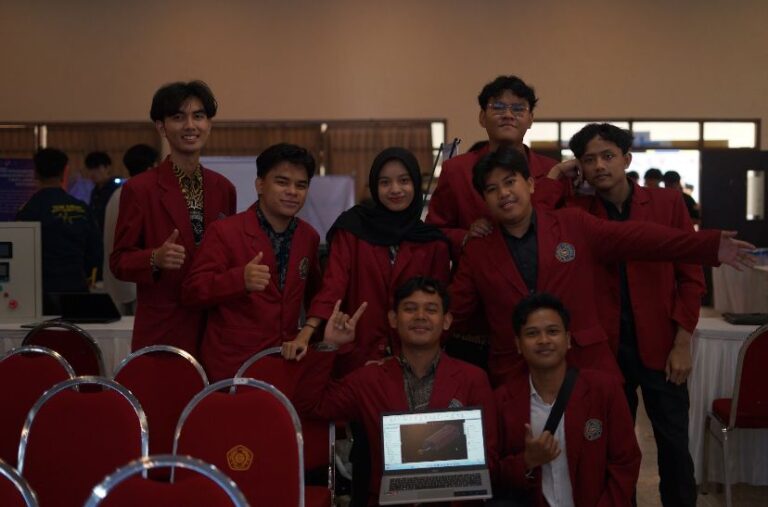 Expo Capstone Design Project 2025 Pamerkan Karya Inovasi Mahasiswa Angkatan 2022